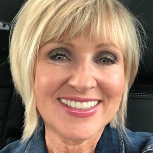 Meet your Posher, Stacy